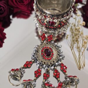 Vintage bracelet in red