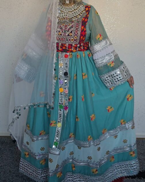 Teal Ghand with flower and silver detailing