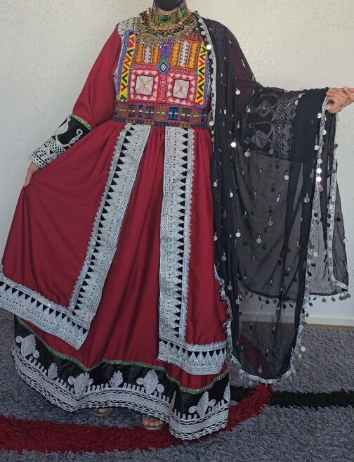 Dark red layered Ghand