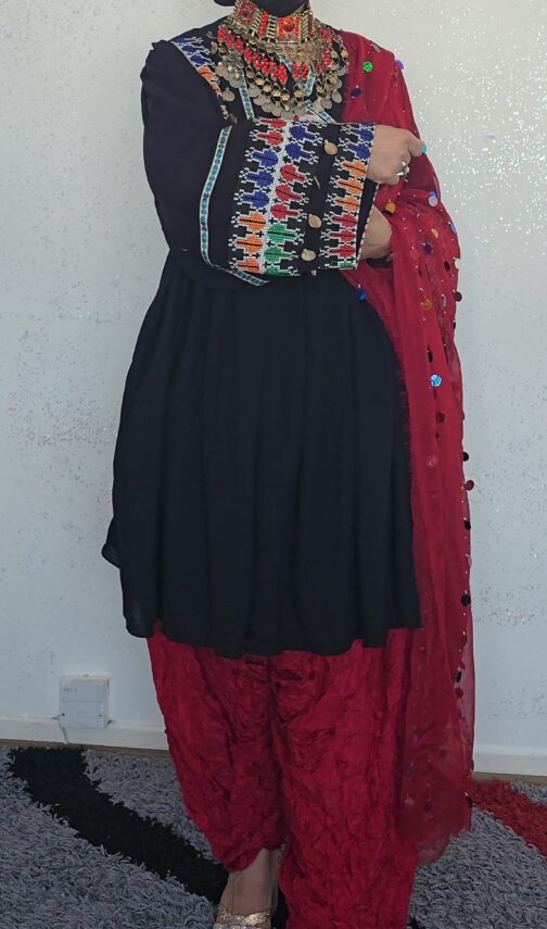 Black simple ghand