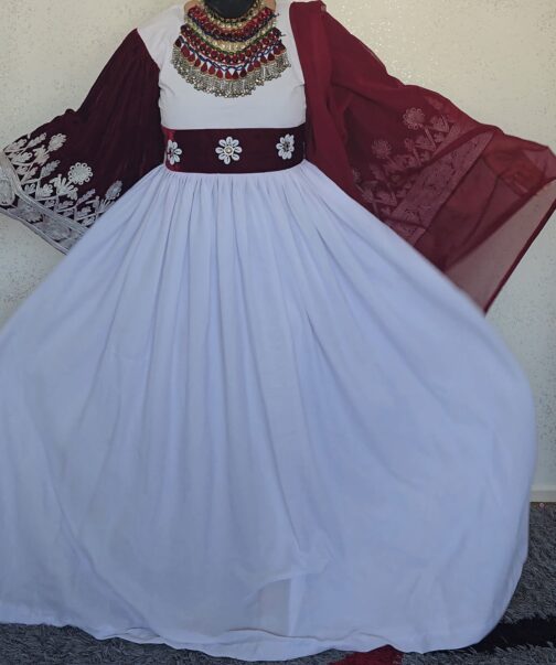 White and maroon ghand size M