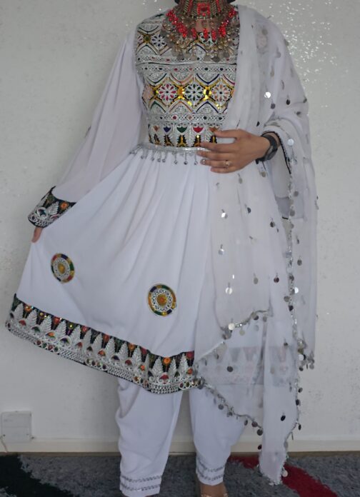Classic white Ghand