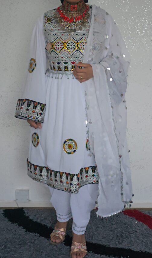 Classic white Ghand