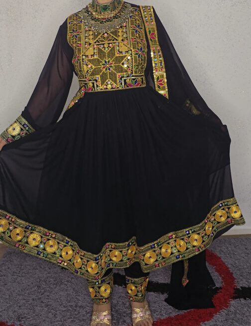 Black Ghand with shimmery gold