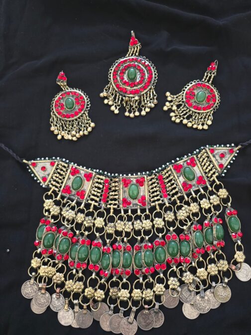 Green and red set