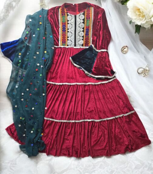 Dark red velvet Ghand