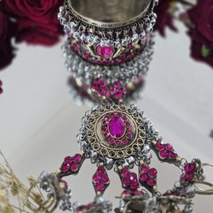 Vintage bracelet deep fuchia/ hot pink vintage bracelet