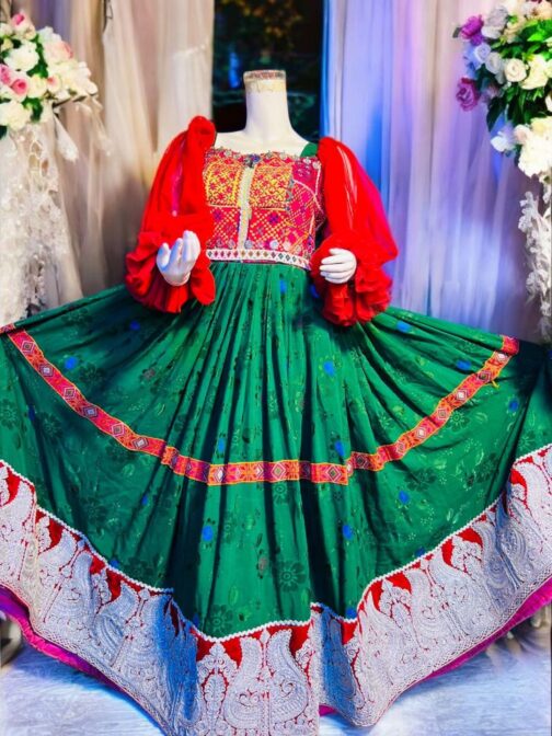 Green and red Ghand
